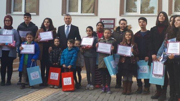29 Ekim Cumhuriyet Bayramı Resim,Şiir Ve Kompozisyon yarışması ödülleri verildi