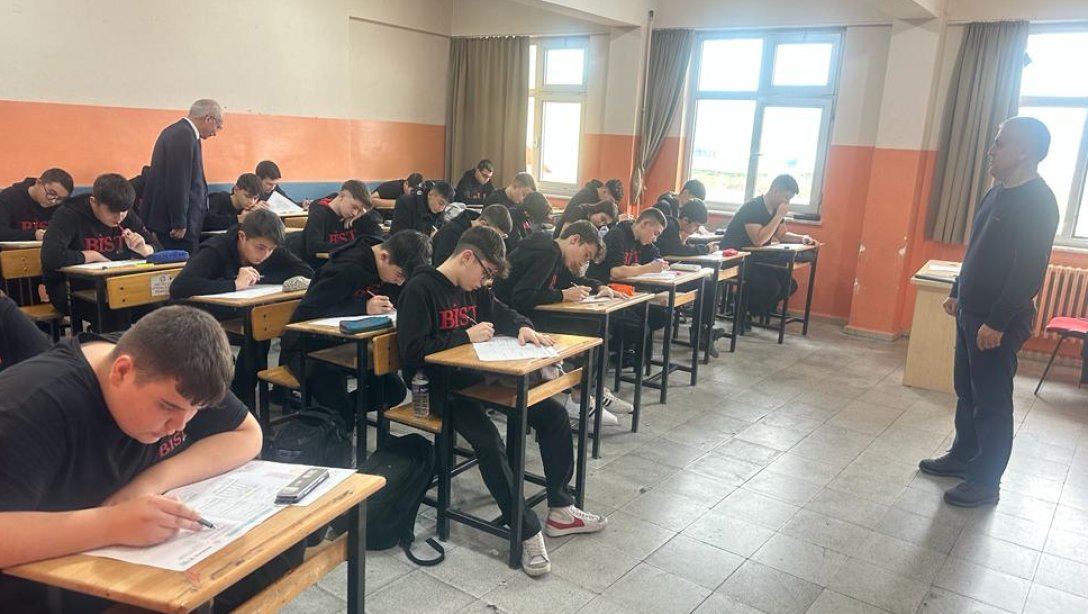 Ortak Sınavların İkinci Gününde 9.Sınıflar Sınava Girdi.