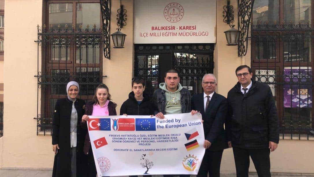 Firdevs Hattatoğlu Özel Eğitim Meslek Okulu Proje Ekibi İlçe Milli Eğitim Müdürümüz Sayın Sami GÜNNÜ'yü Ziyaret Etti.