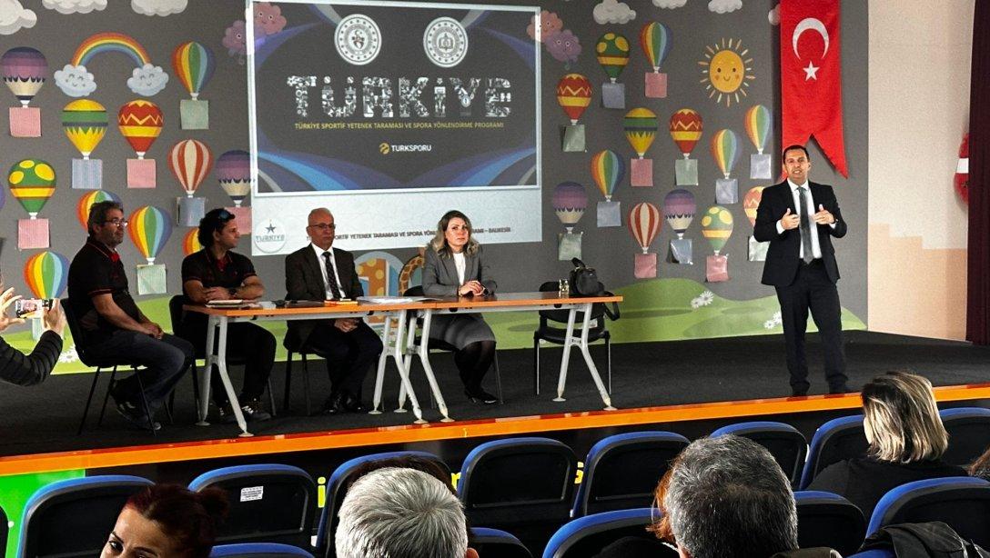Türkiye Sportif Yetenek Taraması ve Spora Yönlendirme Programı Kapsamında Genel Test Taramaları Bilgilendirme Toplantısı Ali Hikmet Paşa İlkokulumuzda Yapıldı.