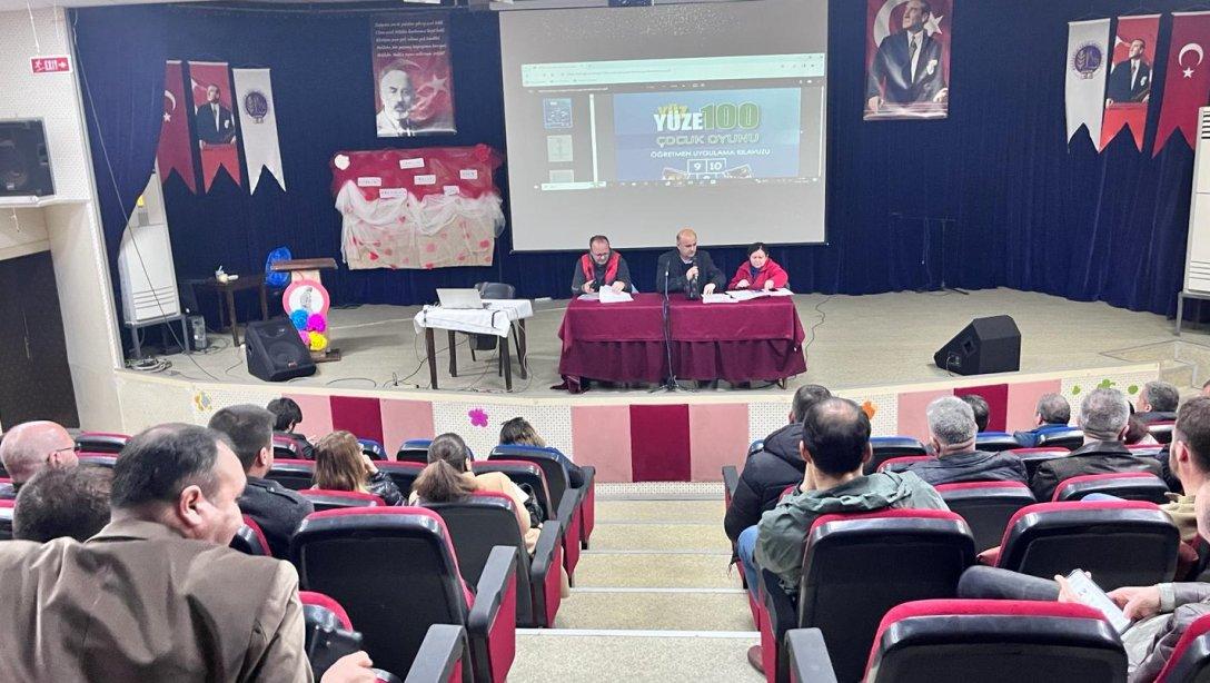 Yüz Yüze 100 Çocuk Oyunu İlçe Toplantısı Muharrem Hasbi Anadolu Lisesi Konferans Salonunda Yapıldı.