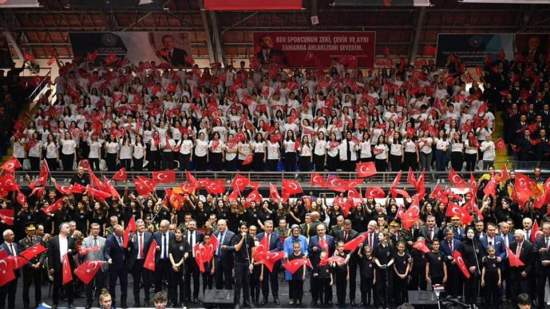 Kurtdereli Spor Salonunda Gerçekleşen 19 Mayıs Atatürk'ü Anma Gençlik ve Spor Bayramı İl Töreni Büyük Beğeni Topladı.