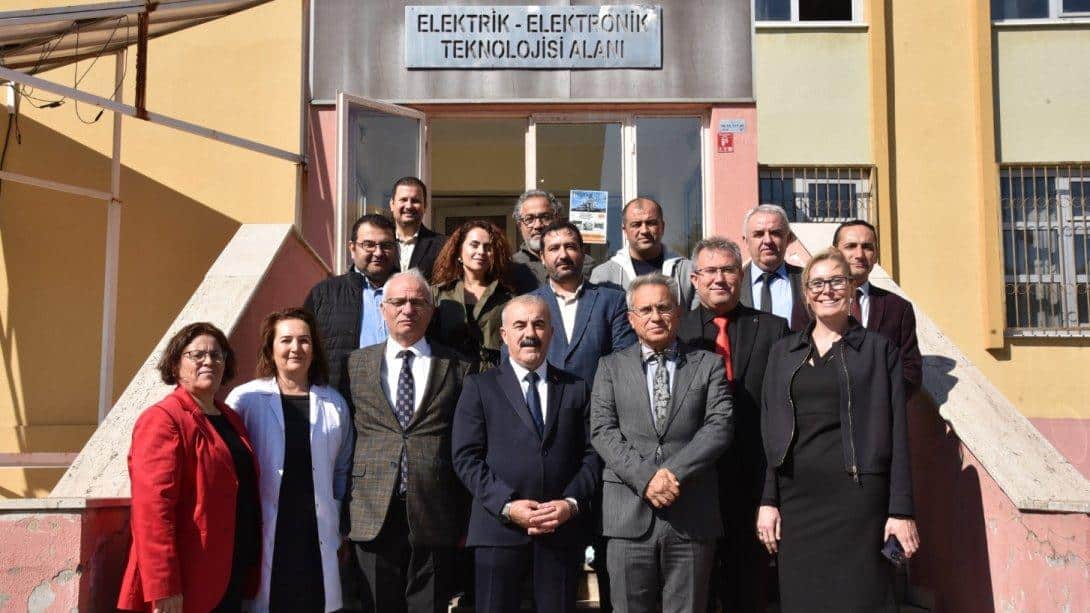 İlçemiz Balıkesir Borsa İstanbul Mesleki ve Teknik Anadolu Lisesi Ürünleri Raflarda Yerini Aldı.